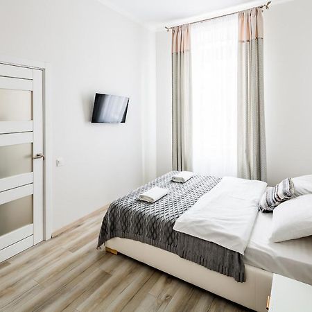 Old Town Cosy Apartment ลวีฟ ภายนอก รูปภาพ