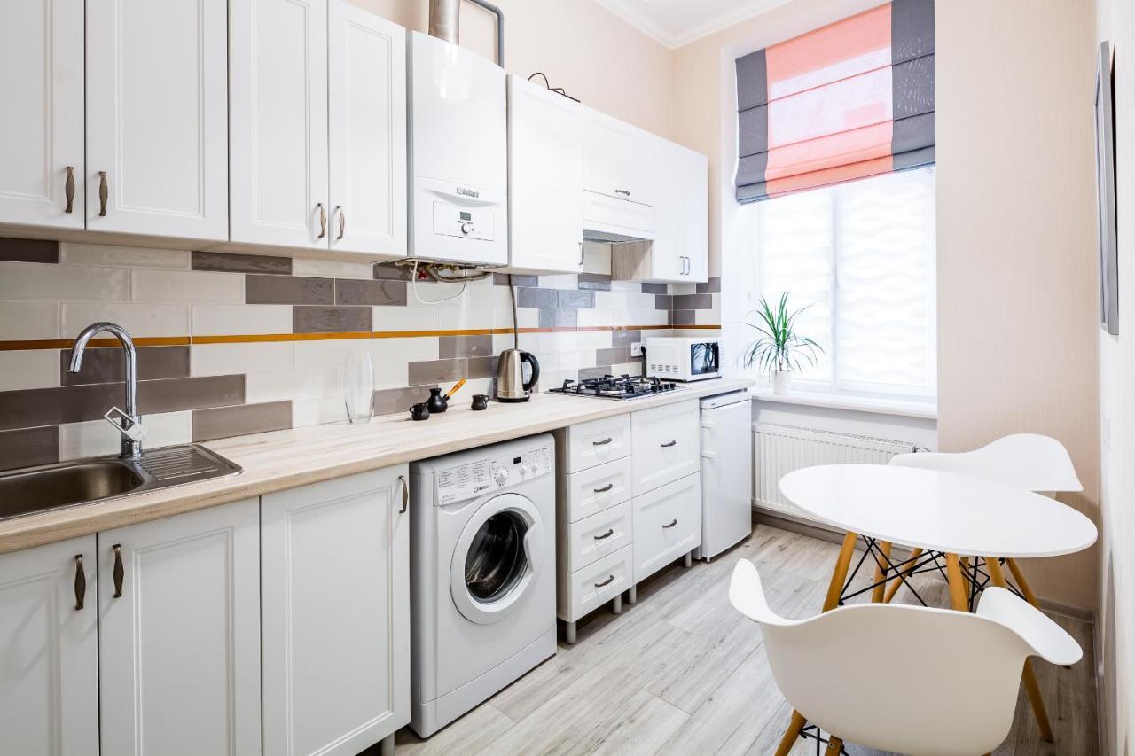 Old Town Cosy Apartment ลวีฟ ภายนอก รูปภาพ