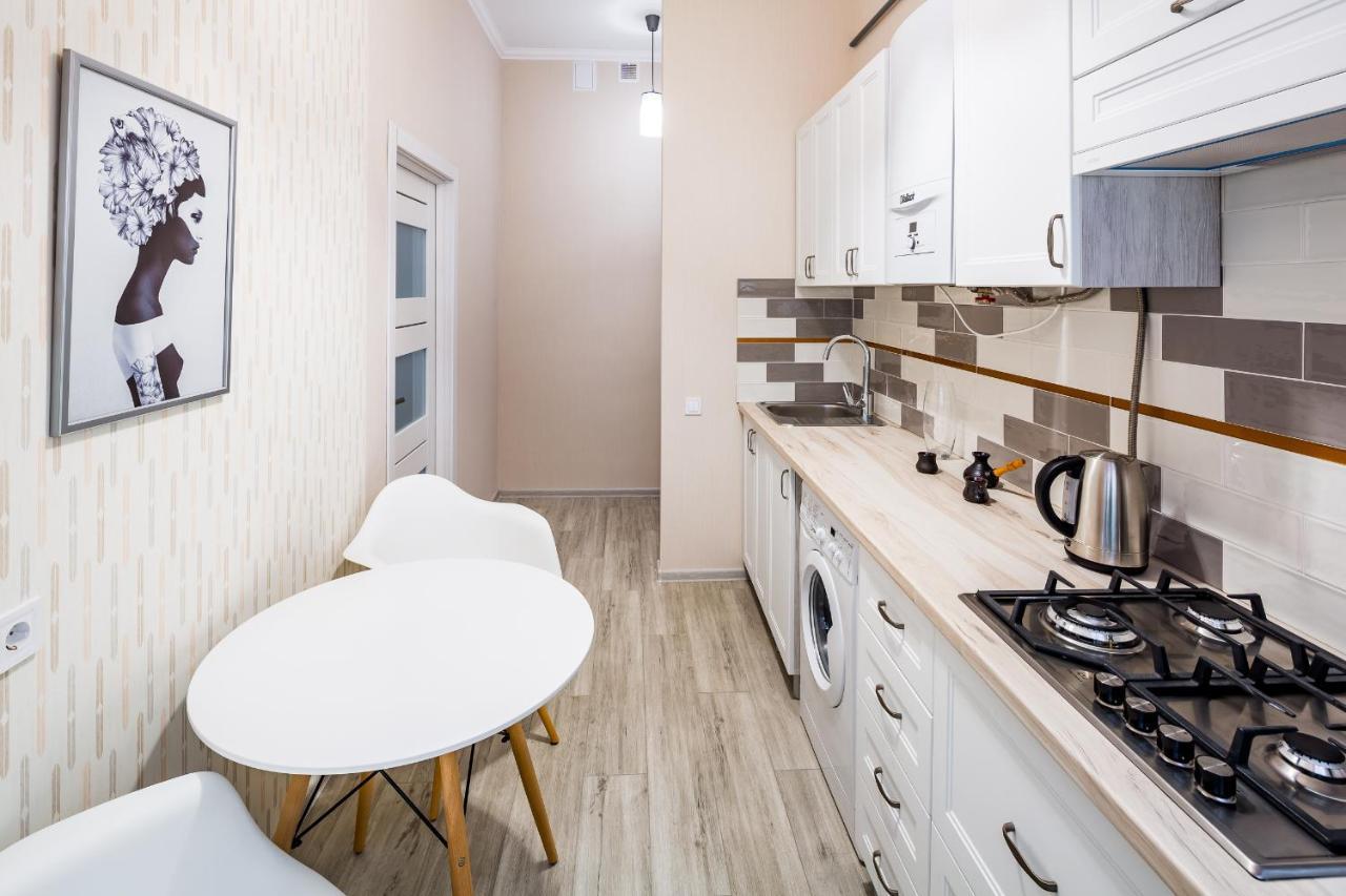 Old Town Cosy Apartment ลวีฟ ภายนอก รูปภาพ